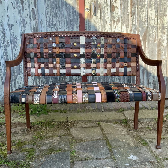 Image 1 of Banc unique à deux places avec ceinture tressée