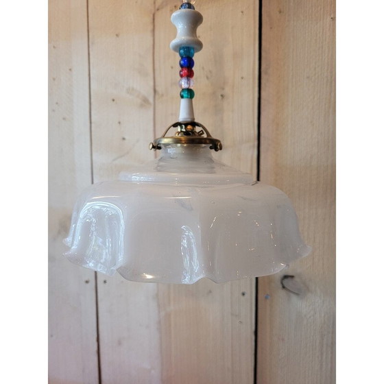 Image 1 of Lampe suspendue vintage "froufrou" en opaline