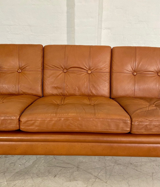 Image 1 of Canapé 3 places Svend Skipper vintage danois du Mid Century en cuir cognac 1970,S