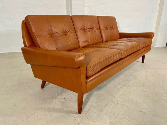 Image 1 of Canapé 3 places Svend Skipper vintage danois du Mid Century en cuir cognac 1970,S