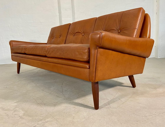 Image 1 of Canapé 3 places Svend Skipper vintage danois du Mid Century en cuir cognac 1970,S