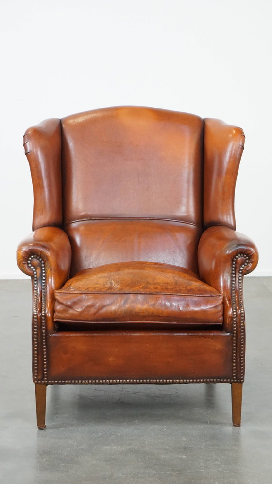 Image 1 of Fauteuil à oreilles en peau de mouton