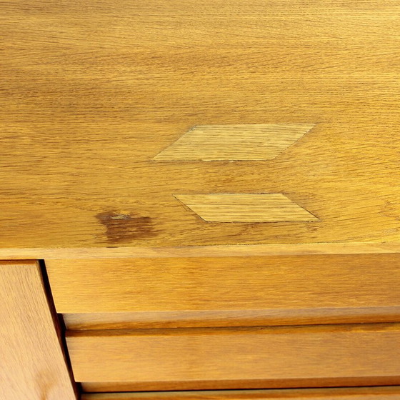 Image 1 of Buffet vintage en chêne de type U 460 par Jiri Jiroutek pour Interier Praha, 1960