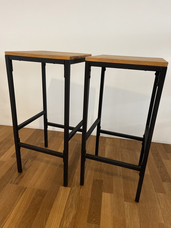 Image 1 of Table haute avec 2 tabourets