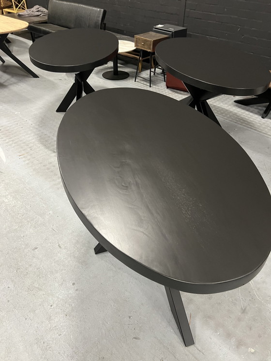 Image 1 of Table à manger en bois de manguier noir ovale