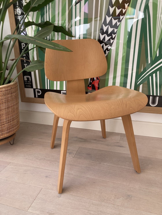 Image 1 of 4X Vitra Dcw stoel