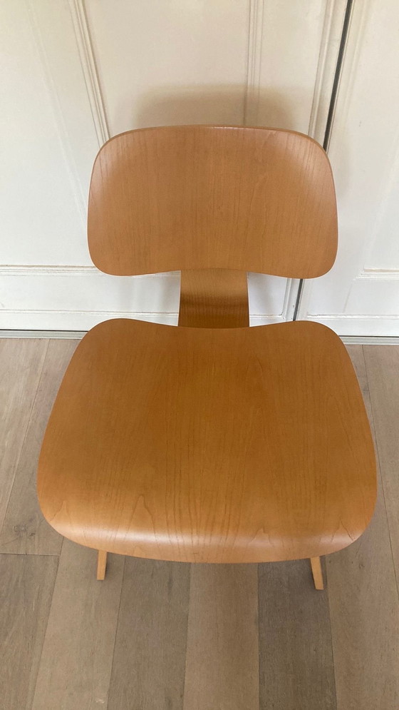 Image 1 of 4X Vitra Dcw stoel