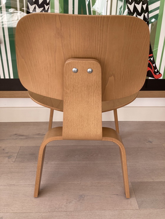 Image 1 of 4X Vitra Dcw stoel