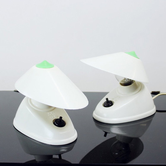 Image 1 of Lampe de table vintage en bakélite blanche par l'équipe Bauhaus, Tchécoslovaquie, années 1930