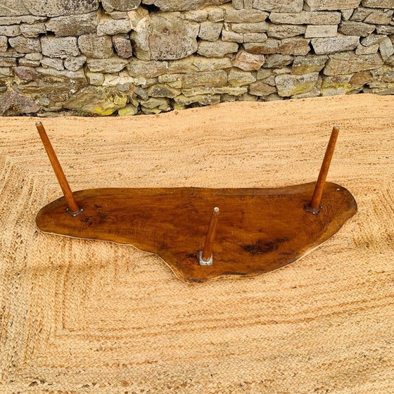 Image 1 of Table basse vintage de forme libre en bois massif, France 1960