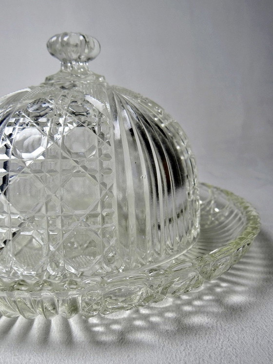 Image 1 of Petite Cloche Et Son Assiette En Verre Art Déco Années 30-40