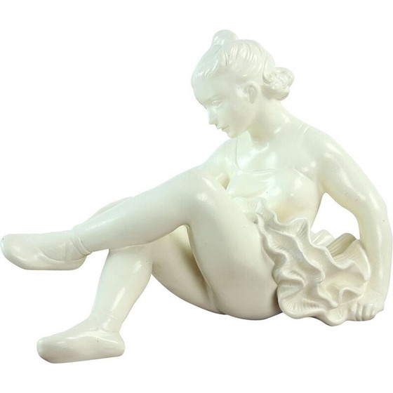 Image 1 of Statue vintage d'une danseuse de ballet en plâtre émaillé par Jihokera, Tchécoslovaquie 1960