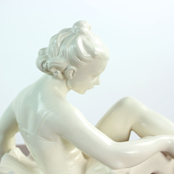 Image 1 of Statue vintage d'une danseuse de ballet en plâtre émaillé par Jihokera, Tchécoslovaquie 1960