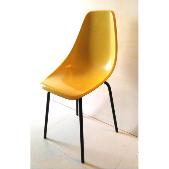 Image 1 of Chaise vintage en fibre de verre jaune d'Alain Richard, 1950