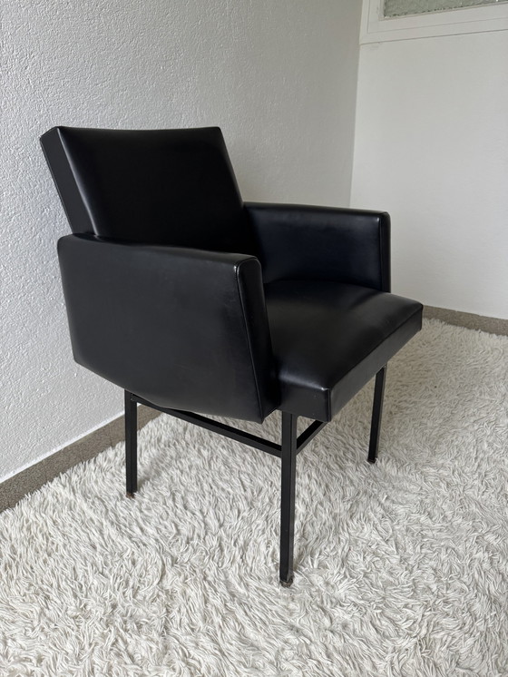 Image 1 of Fauteuil Noir Design Années 50 