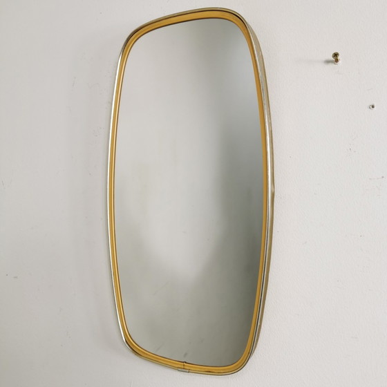 Image 1 of Miroir Vintage Mid Century, miroir de cheminée avec bordures en laiton