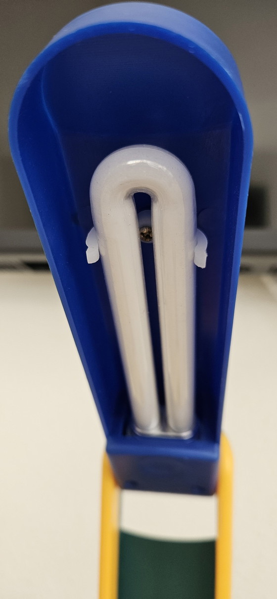 Image 1 of Benneton - Lampe à poser de style Memphis