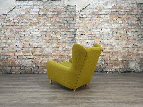 Image 1 of Fauteuil en forme d'oreille