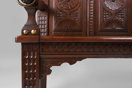 Image 1 of Ancienne chaise à dossier haut en chêne sculpté, style gothique français du 18ème siècle