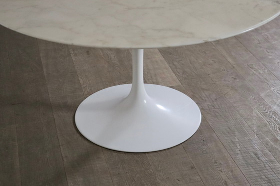 Image 1 of Table de salle à manger Tulip en marbre par Eero Saarinen pour Knoll, 1970S