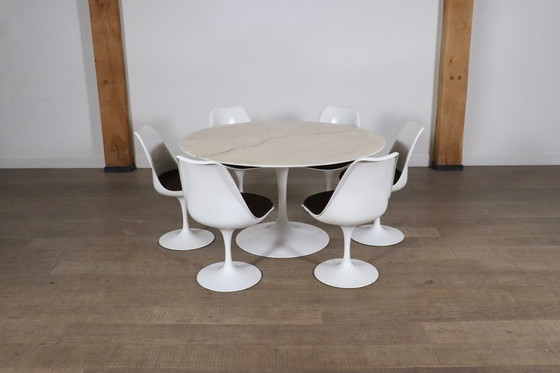 Image 1 of Table de salle à manger Tulip en marbre par Eero Saarinen pour Knoll, 1970S