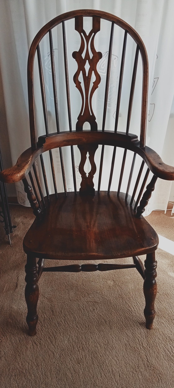 Image 1 of Authentique table de cuisine ovale Farmerhouse avec 4 fauteuils Windsor