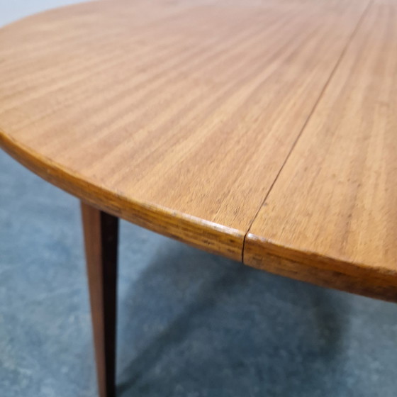 Image 1 of Table à manger ronde pliante vintage