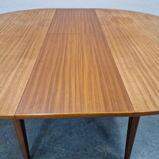 Image 1 of Table à manger ronde pliante vintage