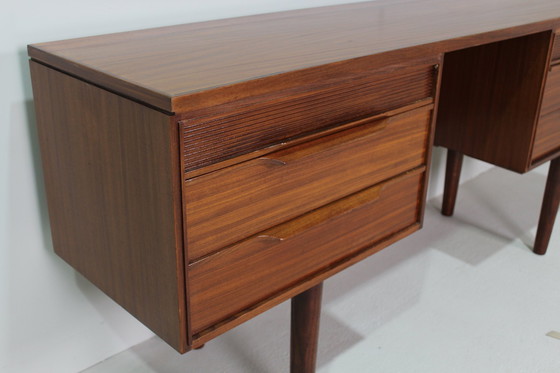 Image 1 of Bureau vintage design britannique, buffet 1960, White & Newton
