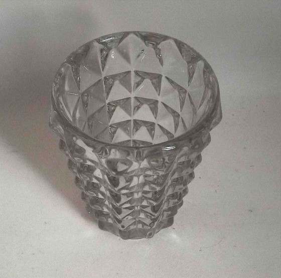 Image 1 of Vase Cristal Pointe Diamant Années 50 Hauteur 21,5 Cm