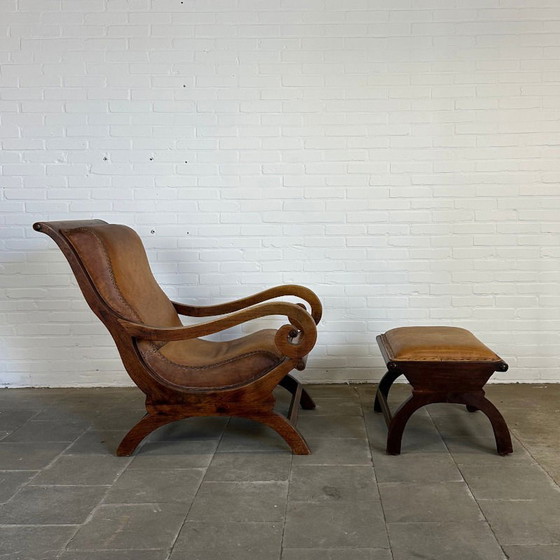 Image 1 of Fauteuil de repos colonial vintage + Ottoman marron