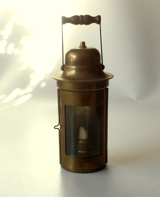 Image 1 of 1970S Lampe à huile - Lampe tempête - Photophore En laiton/Verre Avec Poignée En Bois