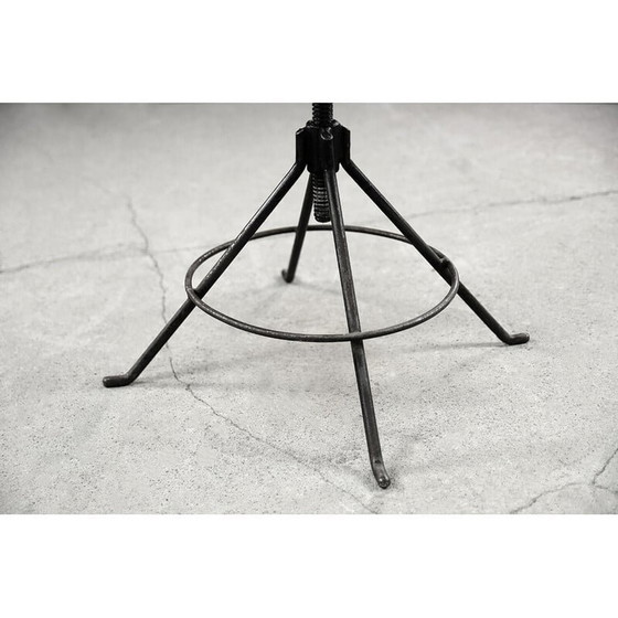 Image 1 of Tabouret pivotant vintage industriel en métal et bois, Pologne 1950s