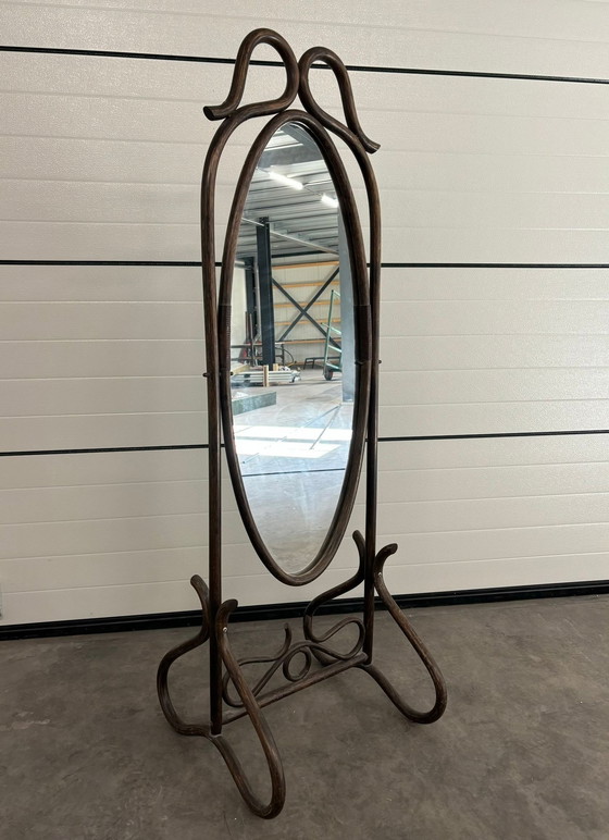 Image 1 of Miroir en rotin vintage par Manou
