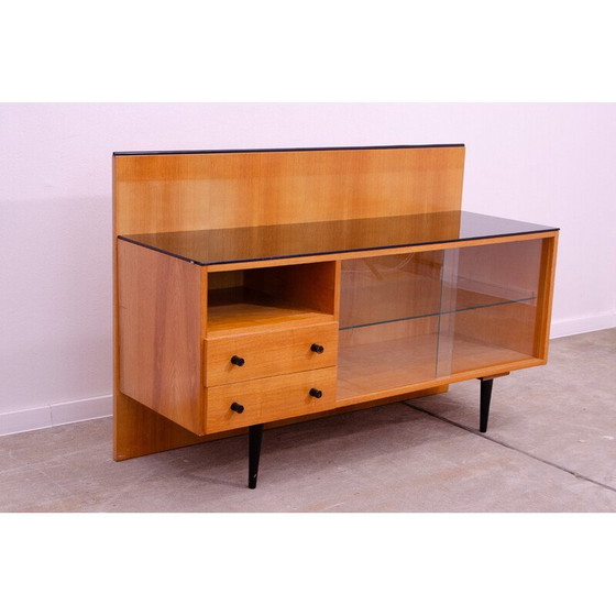 Image 1 of Bibliothèque vintage vitrée en hêtre et frêne par Mojmír Požár pour UP Závody, Tchécoslovaquie 1960