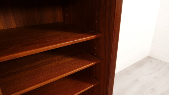 Image 1 of Armoire vintage | Design danois | Portes coulissantes | Gunni Omann | 180 cm