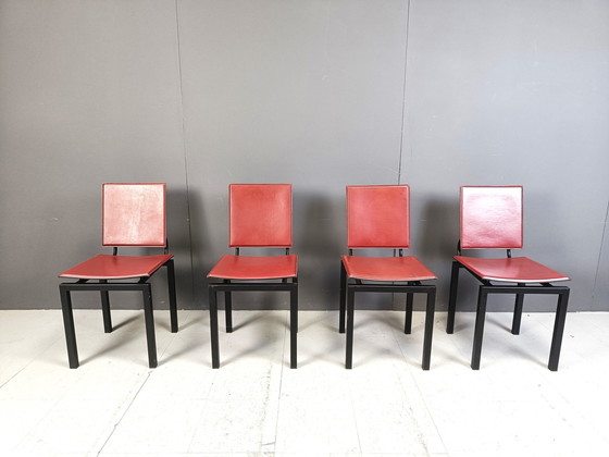 Image 1 of Ensemble de 4 chaises de salle à manger italiennes post-modernes, 1980S