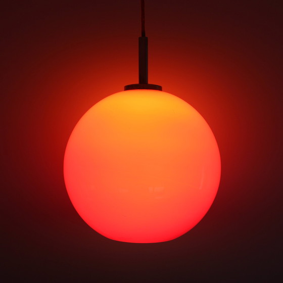 Image 1 of Lampe pendante vintage 70S en verre rouge