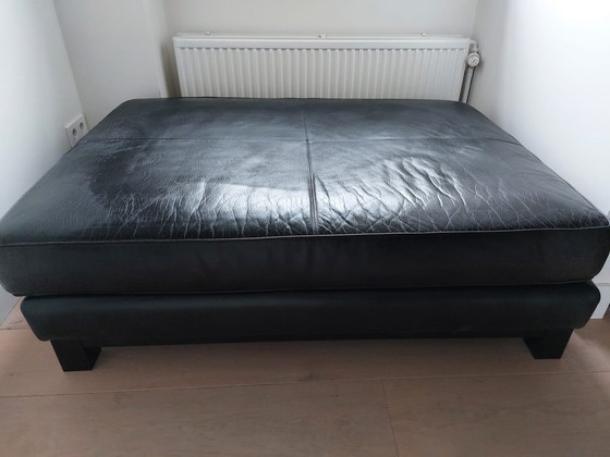 Image 1 of Hocker/Pouf en cuir noir (avec 2 plateaux de service)