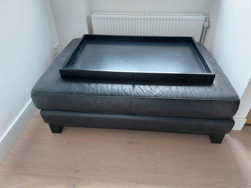 Hocker/Pouf en cuir noir (avec 2 plateaux de service)