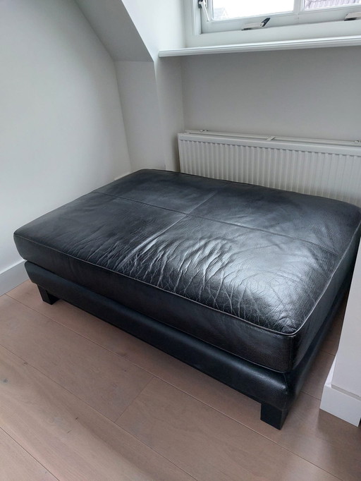 Hocker/Pouf en cuir noir (avec 2 plateaux de service)