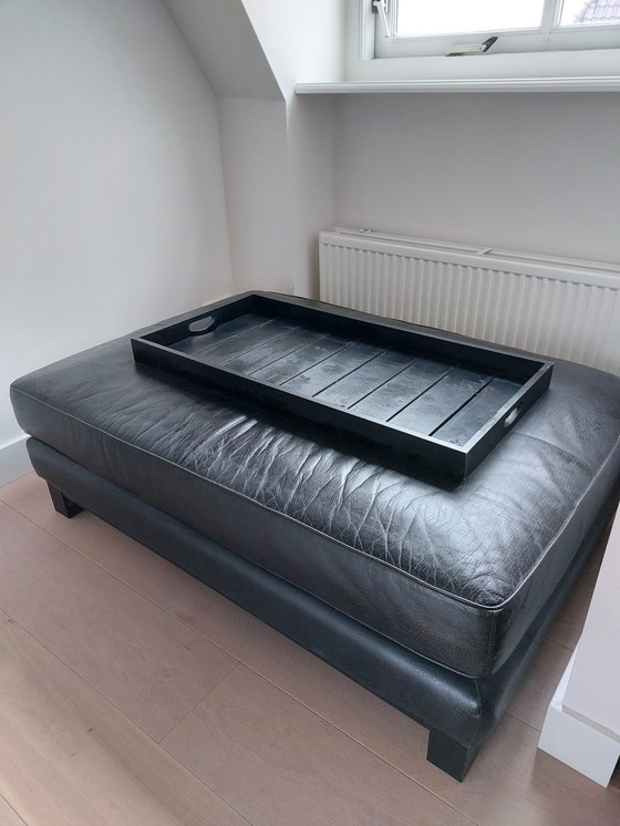 Image 1 of Hocker/Pouf en cuir noir (avec 2 plateaux de service)