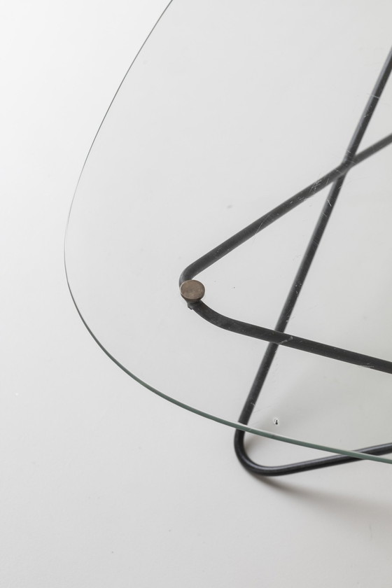 Image 1 of Table basse en forme de diamant de Florent Lasbleiz fabriquée par Airborne France en 1954.