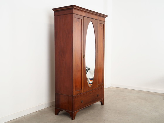 Image 1 of Armoire avec miroir, design danois, années 1960, production : Danemark