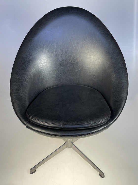 Image 1 of Fauteuil Pastoe, fauteuil Little Egg, fauteuil pivotant des années 1960