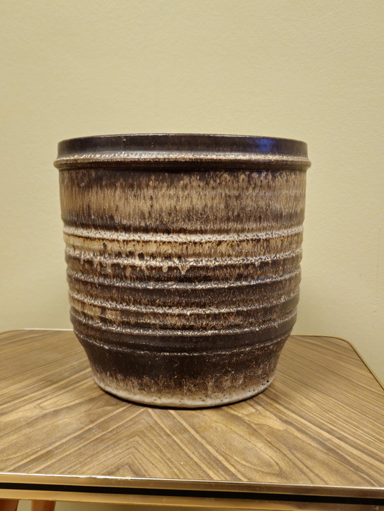 Image 1 of Grand pot de fleur vintage en céramique robuste