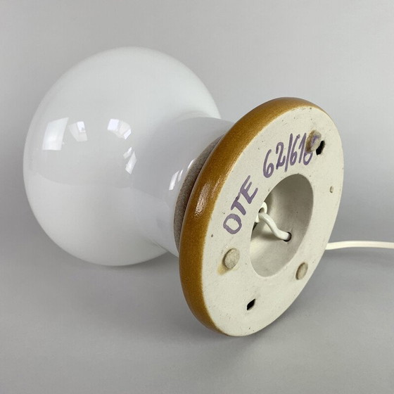 Image 1 of Lampe de table vintage en verre opale et céramique par Ivan Jakes pour Osvětlovací Sklo, Tchécoslovaquie 1960