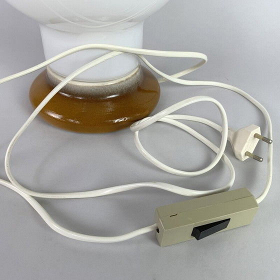 Image 1 of Lampe de table vintage en verre opale et céramique par Ivan Jakes pour Osvětlovací Sklo, Tchécoslovaquie 1960