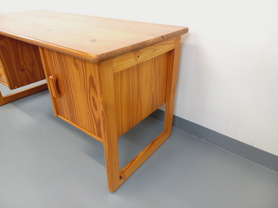 Image 1 of Bureau De Direction Pieds Traîneau Vintage En Pin Des Années 60 70