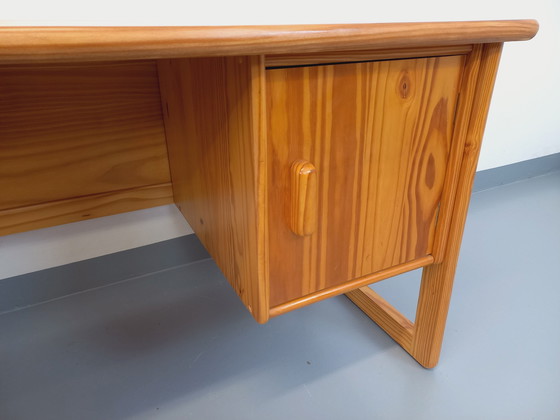 Image 1 of Bureau De Direction Pieds Traîneau Vintage En Pin Des Années 60 70